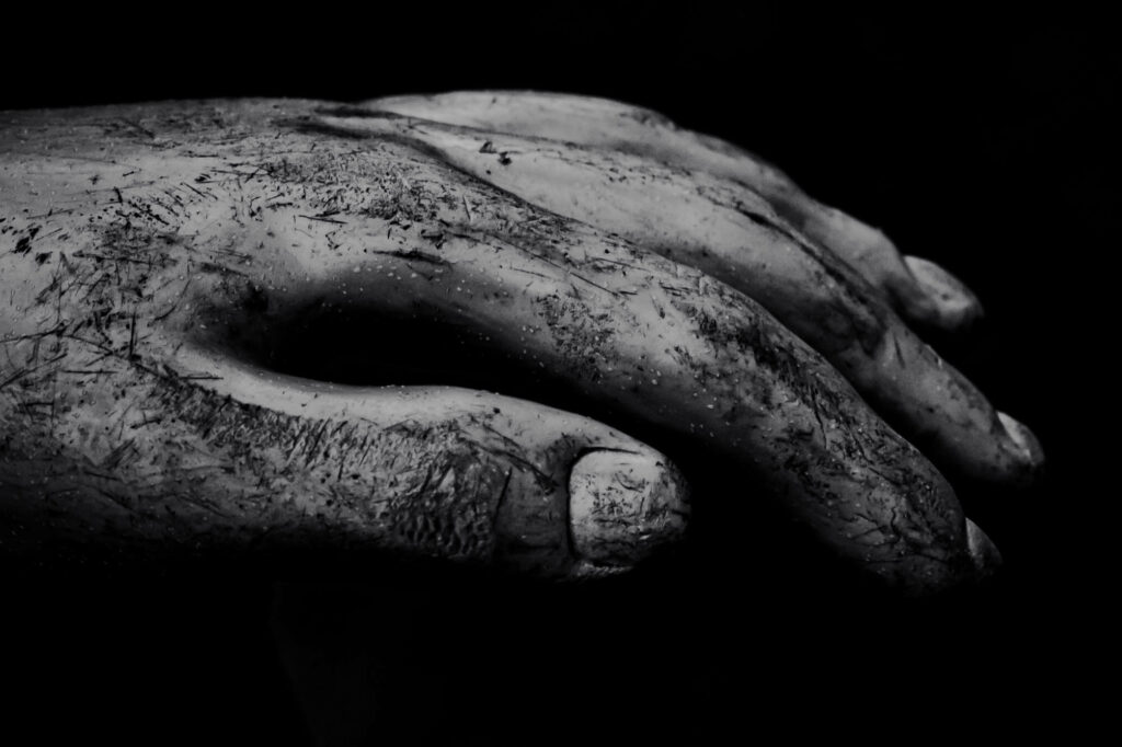 Charlotte Delacroix - Photographie Fine Art - Série Membres - Main de mannequin